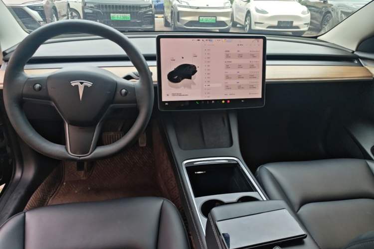 Used Tesla Model 3 2022 Rear-Wheel-Drive Version Center Console