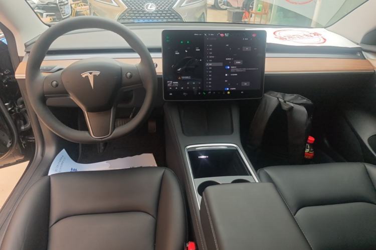Used Tesla Model 3 2022 Rear-Wheel-Drive Version Center Console