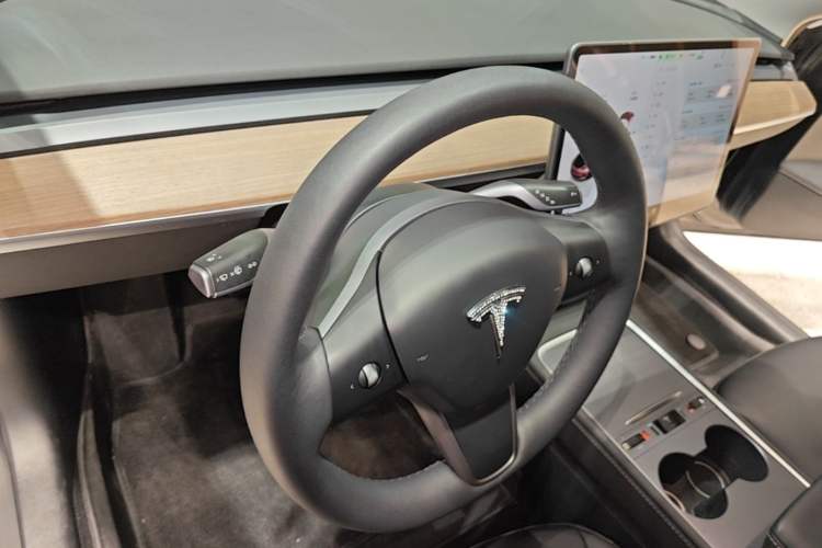 Used Tesla Model 3 2022 Rear-Wheel-Drive Version Center Console