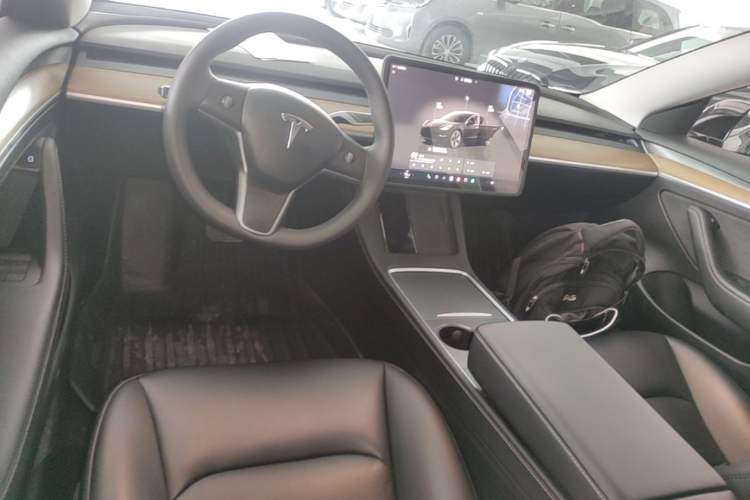 Used Tesla Model 3 2022 Rear-Wheel-Drive Version Center Console