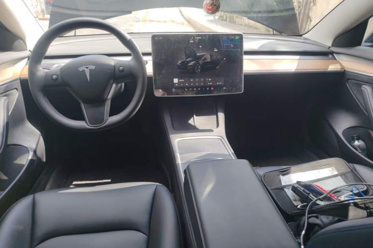 Used Tesla Model 3 2022 Rear-Wheel-Drive Version Center Console