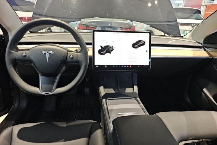 Used Tesla Model 3 2022 Rear-Wheel-Drive Version Center Console