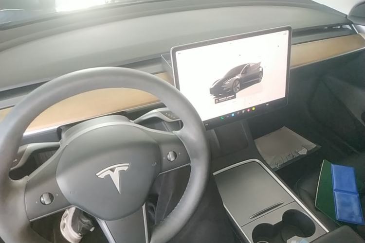 Used Tesla Model 3 2022 Rear-Wheel-Drive Version Center Console