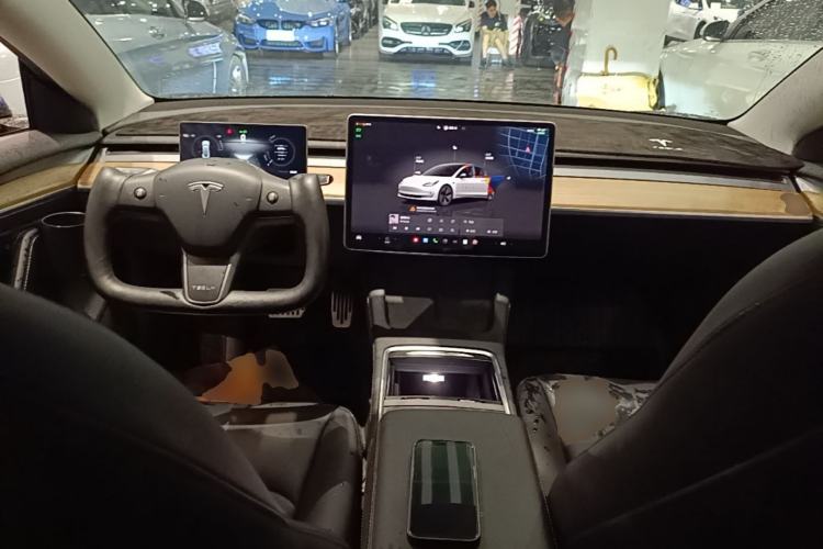 Used Tesla Model 3 2022 Rear-Wheel-Drive Version Center Console