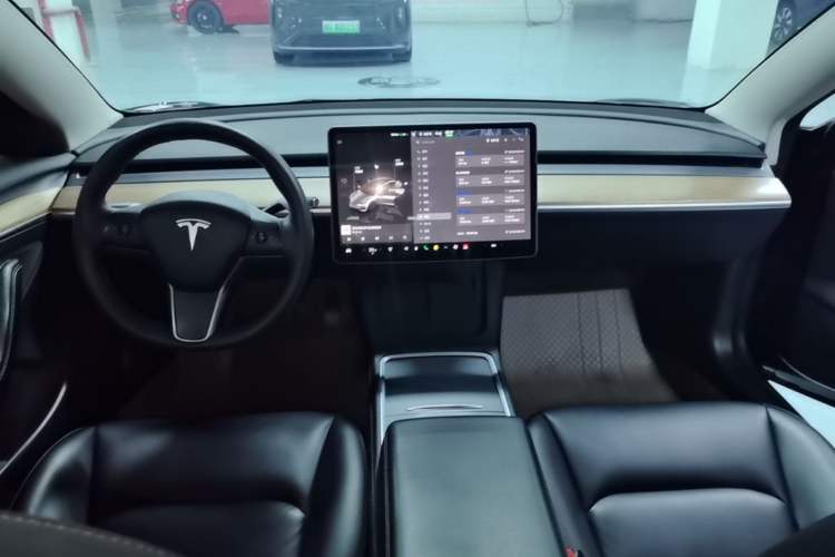 Used Tesla Model 3 2022 Rear-Wheel-Drive Version Center Console