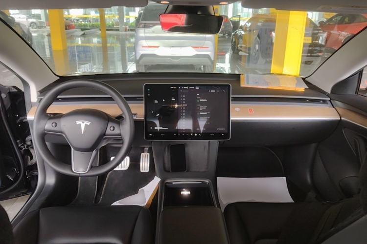 Used Tesla Model 3 2022 Performance High-Performance All-Wheel-Drive Version Center Console