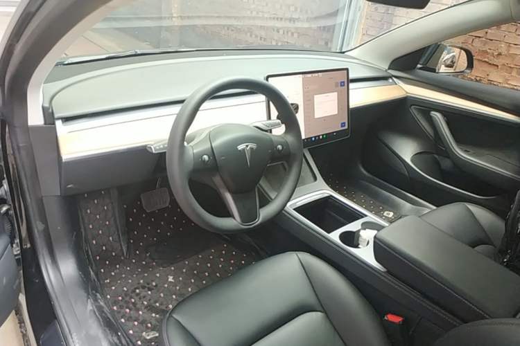 Used Tesla Model 3 2022 Rear-Wheel-Drive Version Center Console