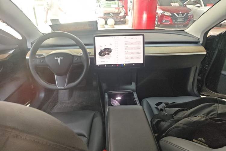 Used Tesla Model 3 2022 Rear-Wheel-Drive Version Center Console