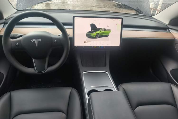 Used Tesla Model 3 2022 Rear-Wheel-Drive Version Center Console