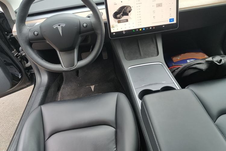 Used Tesla Model 3 2022 Rear-Wheel-Drive Version Center Console