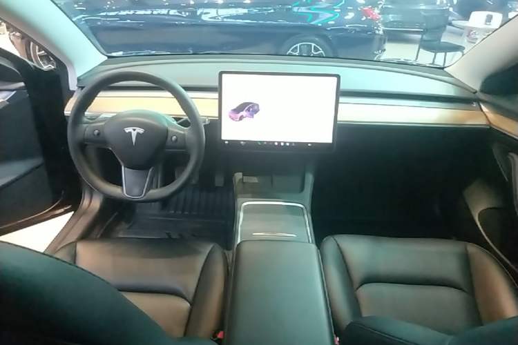 Used Tesla Model 3 2022 Rear-Wheel-Drive Version Center Console