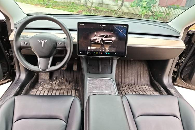 Used Tesla Model 3 2022 Rear-Wheel-Drive Version Center Console