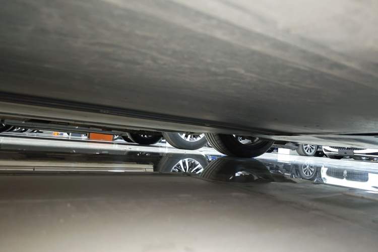 Used Tesla Model 3 2022 Rear-Wheel-Drive Version Chassis Front Right