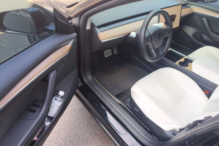 Used Tesla Model 3 2022 Rear-Wheel-Drive Version Driver Seat