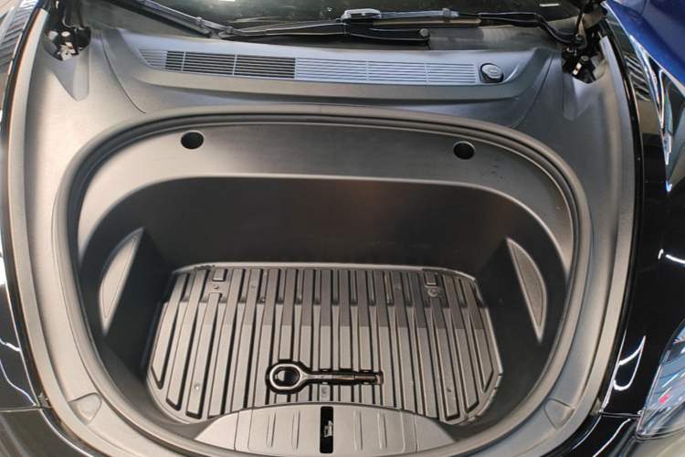 Used Tesla Model 3 2022 Rear-Wheel-Drive Version Engine Bay