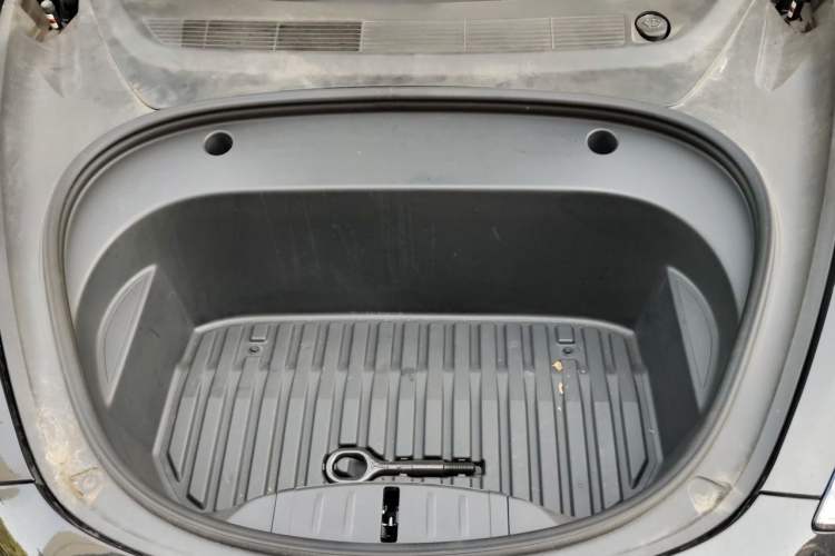 Used Tesla Model 3 2022 Rear-Wheel-Drive Version Engine Bay
