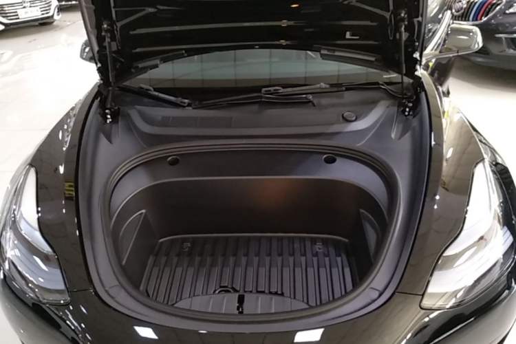 Used Tesla Model 3 2022 Rear-Wheel-Drive Version Engine Bay