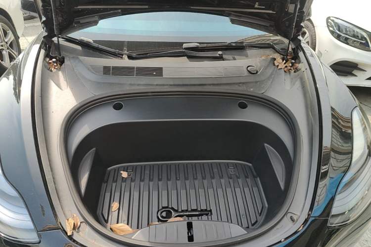 Used Tesla Model 3 2022 Rear-Wheel-Drive Version Engine Bay