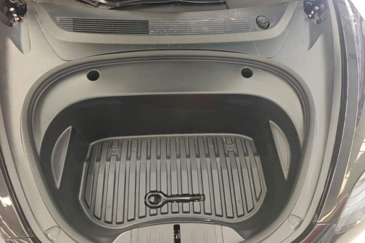Used Tesla Model 3 2022 Rear-Wheel-Drive Version Engine Bay