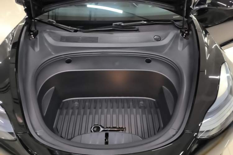 Used Tesla Model 3 2022 Rear-Wheel-Drive Version Engine Bay