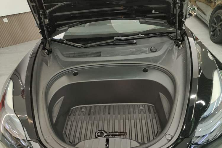 Used Tesla Model 3 2022 Rear-Wheel-Drive Version Engine Bay