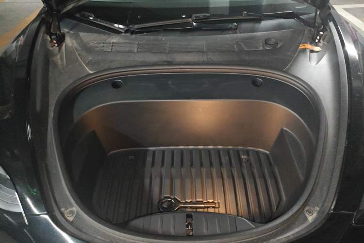 Used Tesla Model 3 2022 Rear-Wheel-Drive Version Engine Bay