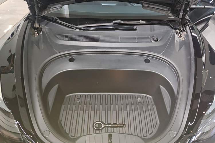 Used Tesla Model 3 2022 Rear-Wheel-Drive Version Engine Bay