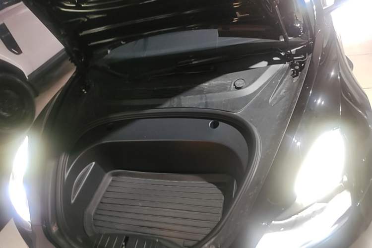 Used Tesla Model 3 2022 Rear-Wheel-Drive Version Engine Bay