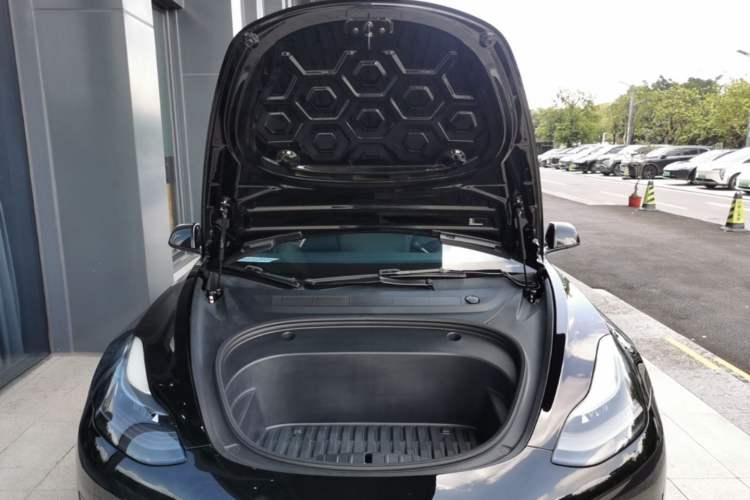 Used Tesla Model 3 2022 Rear-Wheel-Drive Version Engine Bay
