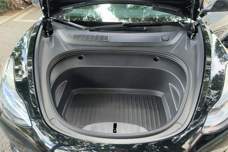 Used Tesla Model 3 2022 Rear-Wheel-Drive Version Engine Bay