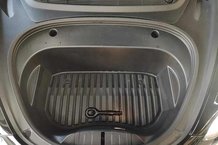 Used Tesla Model 3 2022 Rear-Wheel-Drive Version Engine Bay