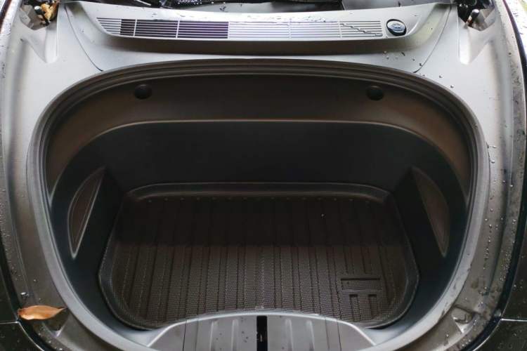 Used Tesla Model 3 2022 Rear-Wheel-Drive Version Engine Bay