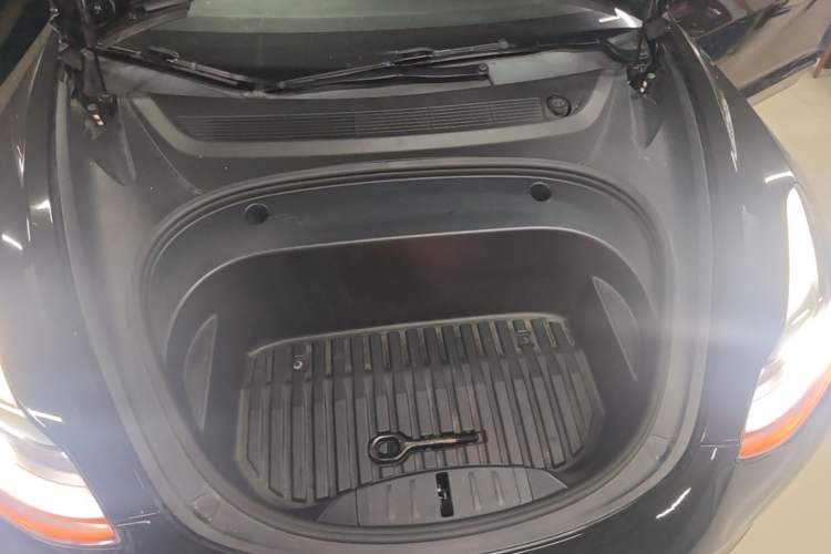 Used Tesla Model 3 2022 Rear-Wheel-Drive Version Engine Bay