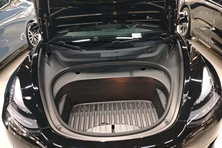 Used Tesla Model 3 2022 Rear-Wheel-Drive Version Engine Bay