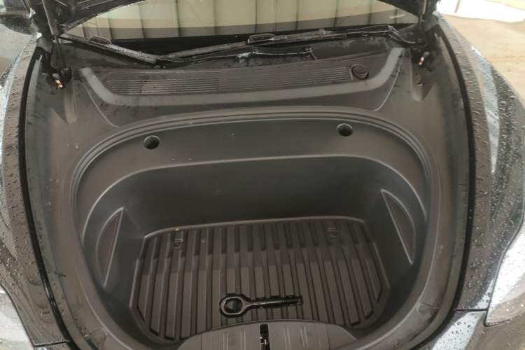 Used Tesla Model 3 2022 Rear-Wheel-Drive Version Engine Bay