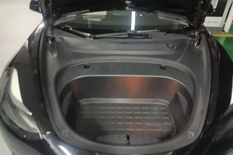 Used Tesla Model 3 2022 Rear-Wheel-Drive Version Engine Bay