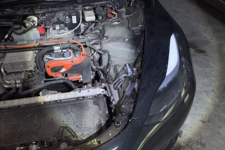 Used Tesla Model 3 2022 Rear-Wheel-Drive Version Engine Bay Left