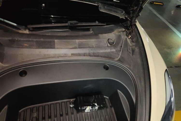 Used Tesla Model 3 2022 Rear-Wheel-Drive Version Engine Bay Left