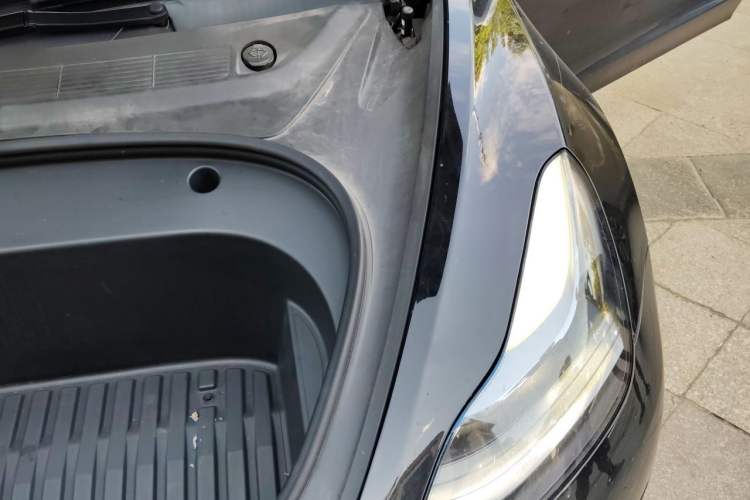 Used Tesla Model 3 2022 Rear-Wheel-Drive Version Engine Bay Left