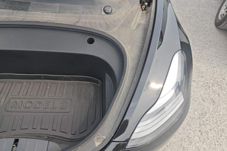 Used Tesla Model 3 2022 Rear-Wheel-Drive Version Engine Bay Left