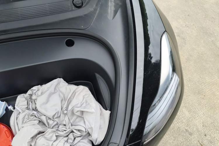 Used Tesla Model 3 2022 Rear-Wheel-Drive Version Engine Bay Left