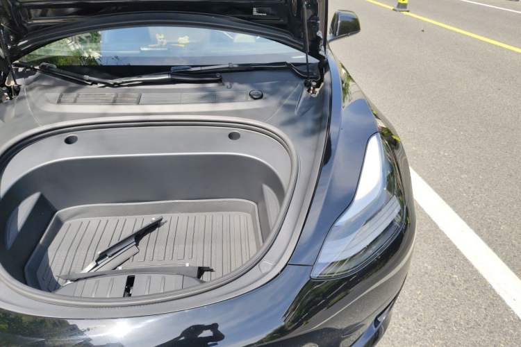 Used Tesla Model 3 2022 Rear-Wheel-Drive Version Engine Bay Left