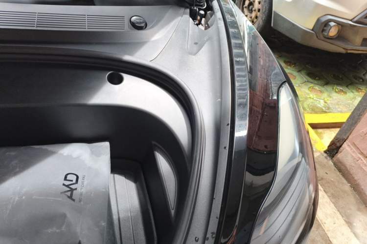 Used Tesla Model 3 2022 Rear-Wheel-Drive Version Engine Bay Left
