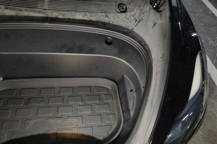 Used Tesla Model 3 2022 Rear-Wheel-Drive Version Engine Bay Left