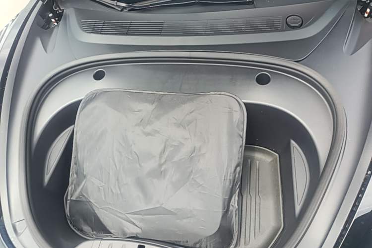 Used Tesla Model 3 2022 Rear-Wheel-Drive Version Engine Bay