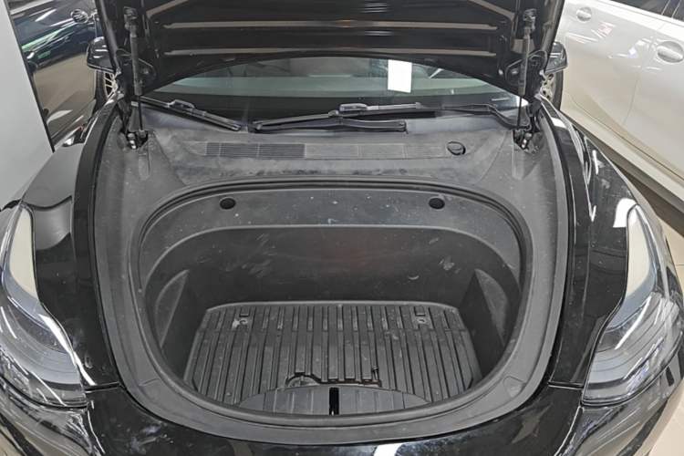 Used Tesla Model 3 2022 Rear-Wheel-Drive Version Engine Bay