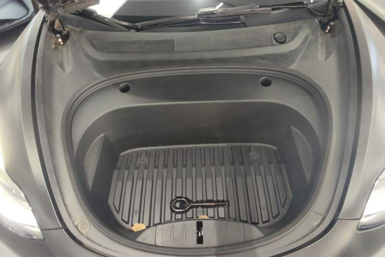 Used Tesla Model 3 2022 Rear-Wheel-Drive Version Engine Bay