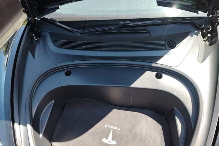 Used Tesla Model 3 2022 Rear-Wheel-Drive Version Engine Bay