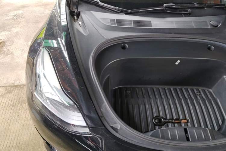 Used Tesla Model 3 2022 Rear-Wheel-Drive Version Engine Bay Right