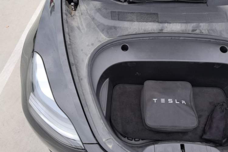 Used Tesla Model 3 2022 Rear-Wheel-Drive Version Engine Bay Right